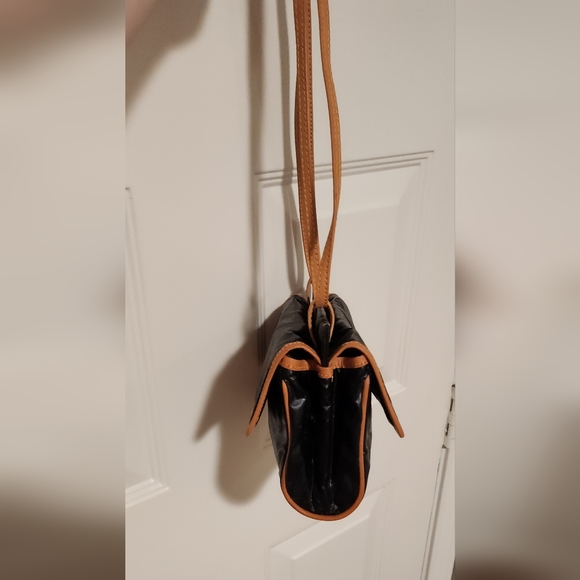 VINTAGE Hunting World Crossbody Bag Black 8" X 6" Made in Italy - Picture 5 of 12